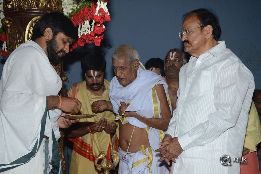 NTR-Biopic-Movie-Opening-Stills